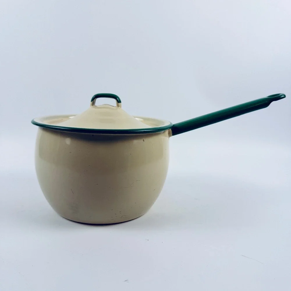 Vintage Cream Green Enamel‎ Saucepan w Lid Farmhouse Cottage Kitchen